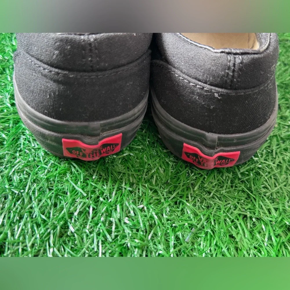 Vans Kids Black Slip-On Shoes Size‎ 3